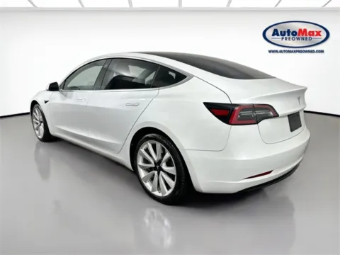 More photos of 2020 Tesla Model 3 Standard Range Plus at AutoMax Preowned Framingham, MA