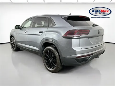 More photos of 2022 Volkswagen Atlas Cross Sport 3.6L V6 SE w/Technology at AutoMax Preowned Framingham, MA