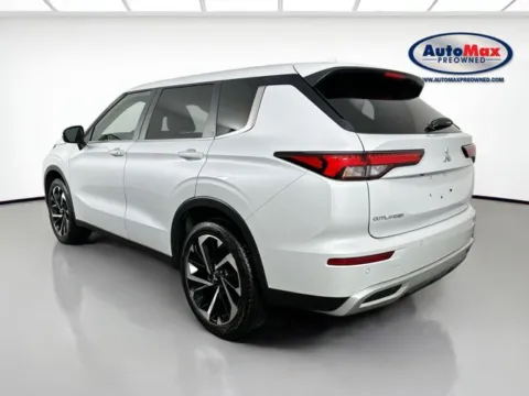 More photos of 2024 Mitsubishi Outlander SE at AutoMax Preowned Framingham, MA