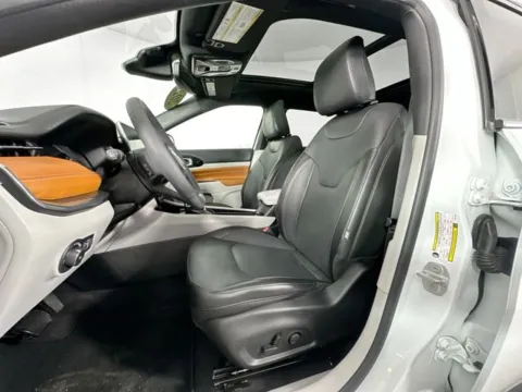 More photos of 2023 Jeep Compass Limited at AutoMax Preowned Framingham, MA