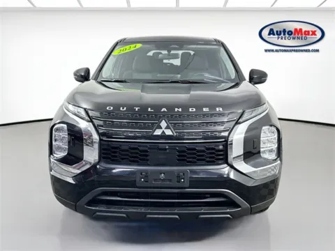 Photos of 2024 Mitsubishi Outlander ES for sale in Framingham, MA at AutoMax Preowned Framingham