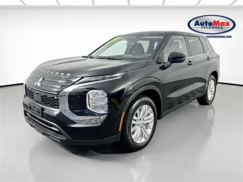 Another view of 2024 Mitsubishi Outlander ES for sale in Framingham, MA at AutoMax Preowned Framingham