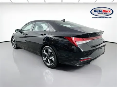 More photos of 2023 Hyundai Elantra Hybrid Limited at AutoMax Preowned Framingham, MA