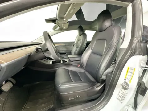 More photos of 2023 Tesla Model 3 at AutoMax Preowned Framingham, MA