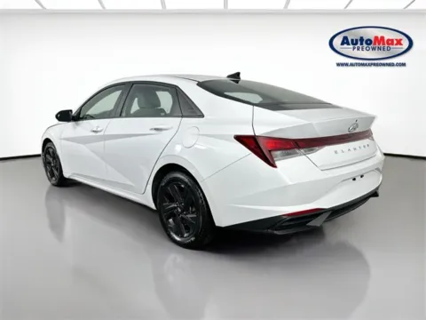 More photos of 2021 Hyundai Elantra SEL at AutoMax Preowned Framingham, MA