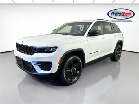 Another view of 2023 Jeep Grand Cherokee Altitude for sale in Framingham, MA at AutoMax Preowned Framingham