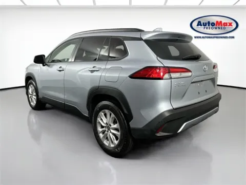 More photos of 2024 Toyota Corolla Cross LE at AutoMax Preowned Framingham, MA