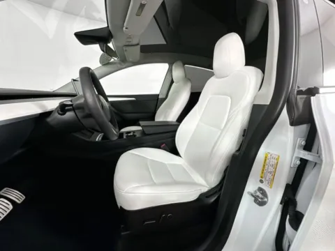 More photos of 2022 Tesla Model Y Performance at AutoMax Preowned Framingham, MA