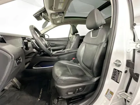 More photos of 2022 Hyundai Tucson Plug-In Hybrid Limited at AutoMax Preowned Framingham, MA