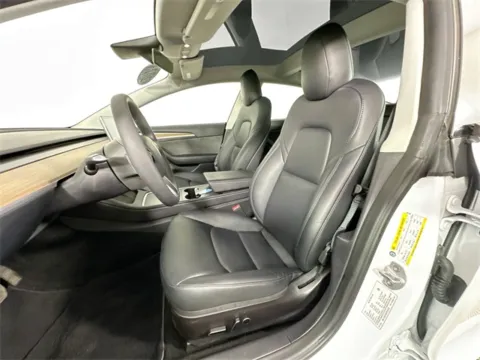 More photos of 2023 Tesla Model 3 Long Range at AutoMax Preowned Framingham, MA