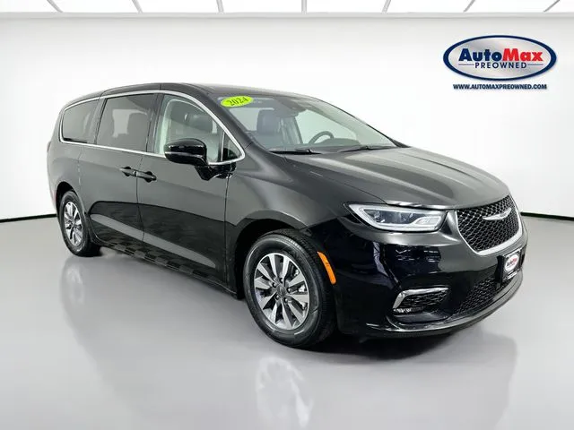 2024 Chrysler Pacifica Hybrid Select for sale in Framingham, MA