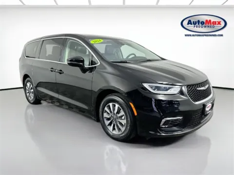 Black 2024 Chrysler Pacifica Hybrid Select for sale in Framingham, MA
