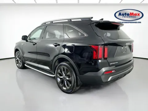 More photos of 2023 Kia Sorento X-Line EX at AutoMax Preowned Framingham, MA