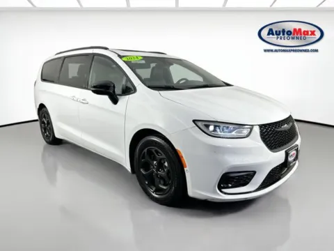 White 2024 Chrysler Pacifica Hybrid Select for sale in Framingham, MA