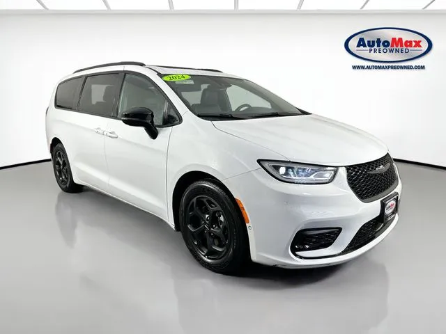 White 2024 Chrysler Pacifica Hybrid Select for sale in Framingham, MA