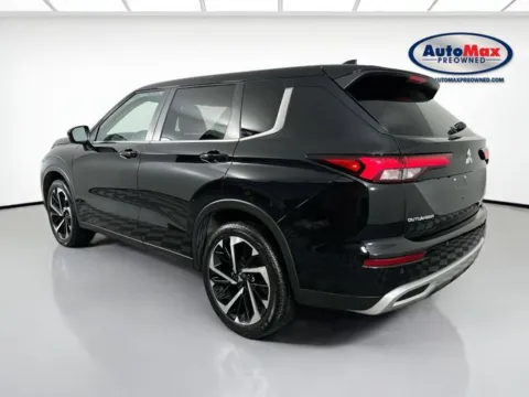 More photos of 2023 Mitsubishi Outlander SE at AutoMax Preowned Framingham, MA