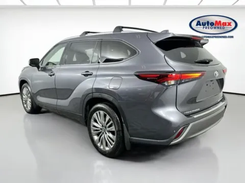 More photos of 2024 Toyota Highlander Platinum at AutoMax Preowned Framingham, MA