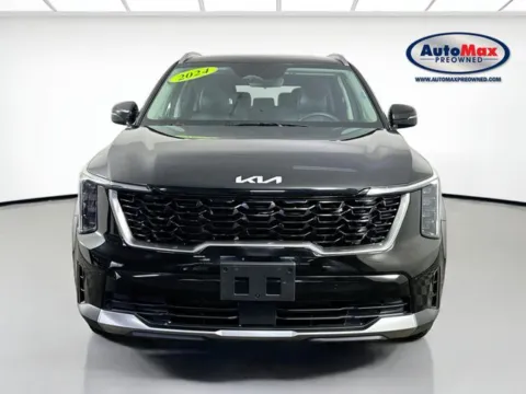 Photos of 2024 Kia Sorento S for sale in Framingham, MA at AutoMax Preowned Framingham