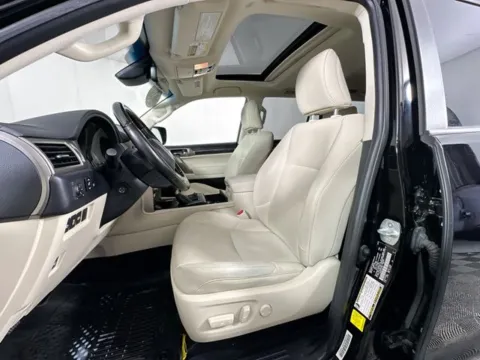 More photos of 2020 Lexus GX 460 at AutoMax Preowned Framingham, MA