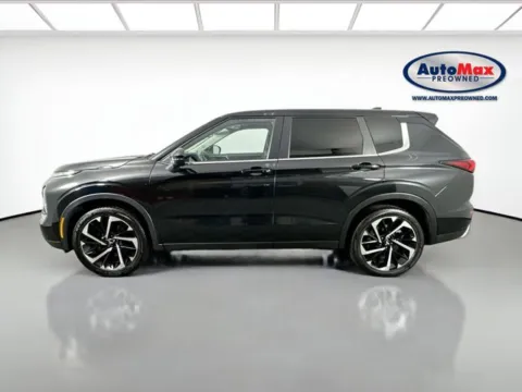 More photos of 2024 Mitsubishi Outlander SE at AutoMax Preowned Framingham, MA