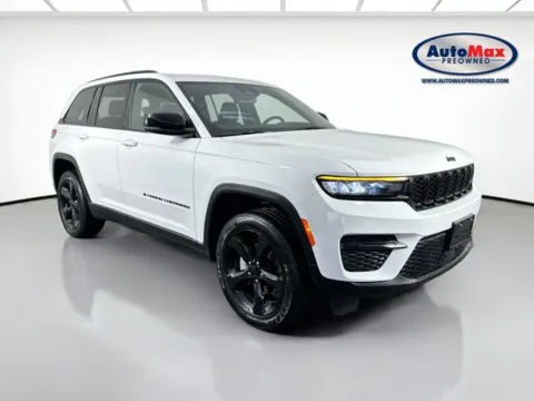 White 2023 Jeep Grand Cherokee Altitude for sale in Framingham, MA