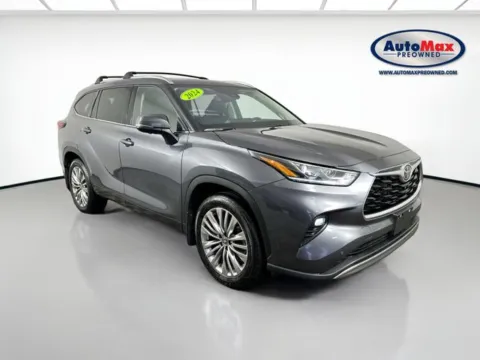 Gray 2024 Toyota Highlander Platinum for sale in Framingham, MA