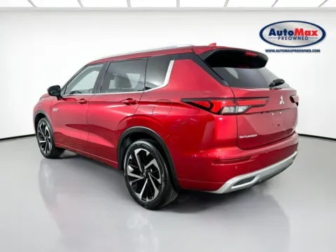 More photos of 2023 Mitsubishi Outlander PHEV SEL at AutoMax Preowned Framingham, MA