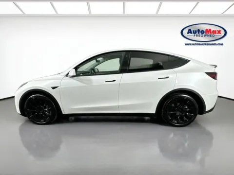 More photos of 2023 Tesla Model Y Long Range at AutoMax Preowned Framingham, MA
