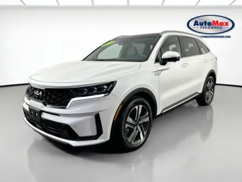 More photos of 2023 Kia Sorento Plug-In Hybrid SX Prestige at AutoMax Preowned Framingham, MA