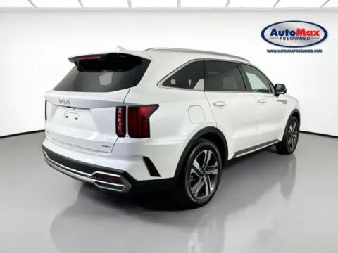 Photos of 2023 Kia Sorento Plug-In Hybrid SX Prestige for sale in Framingham, MA at AutoMax Preowned Framingham