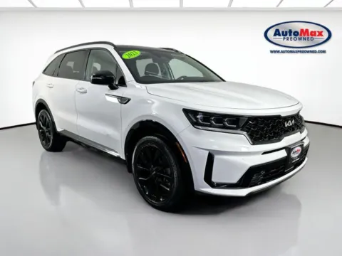 White 2023 Kia Sorento SX for sale in Framingham, MA