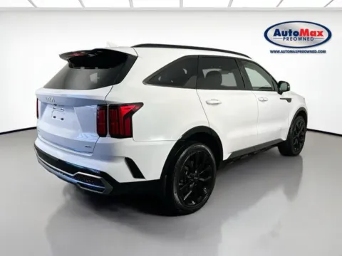 Photos of 2023 Kia Sorento SX for sale in Framingham, MA at AutoMax Preowned Framingham