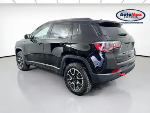 More photos of 2025 Jeep Compass Trailhawk at AutoMax Preowned Framingham, MA