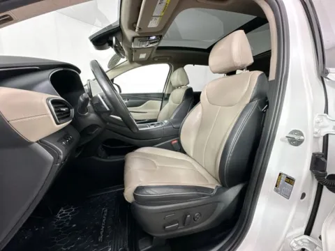 More photos of 2023 Hyundai Santa Fe Limited at AutoMax Preowned Framingham, MA