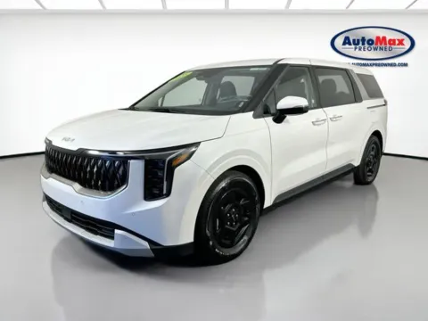 More photos of 2025 Kia Carnival LXS at AutoMax Preowned Framingham, MA