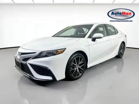 More photos of 2024 Toyota Camry SE at AutoMax Preowned Framingham, MA
