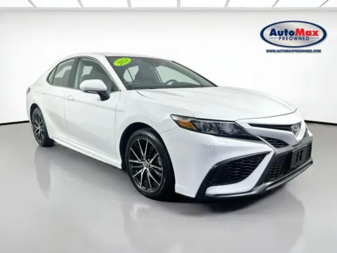 White 2024 Toyota Camry SE for sale in Framingham, MA