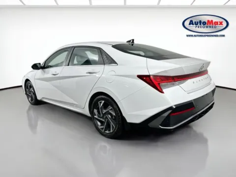 More photos of 2024 Hyundai Elantra Hybrid Limited at AutoMax Preowned Framingham, MA