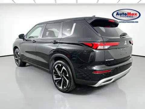 More photos of 2023 Mitsubishi Outlander SE at AutoMax Preowned Framingham, MA