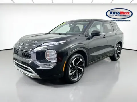 Another view of 2023 Mitsubishi Outlander SE for sale in Framingham, MA at AutoMax Preowned Framingham