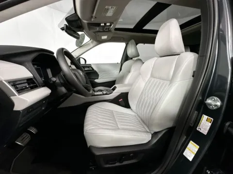 More photos of 2025 Mitsubishi Outlander SEL at AutoMax Preowned Framingham, MA