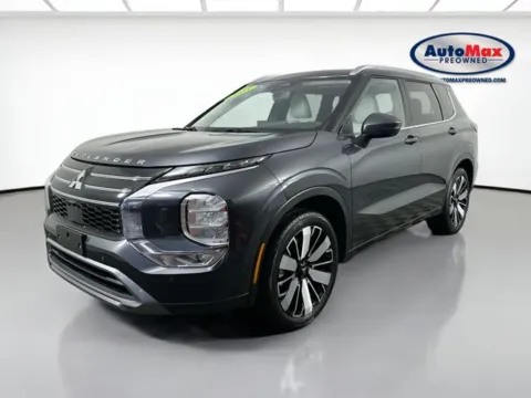 Another view of 2025 Mitsubishi Outlander SEL for sale in Framingham, MA at AutoMax Preowned Framingham