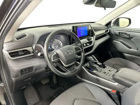 Another view of 2024 Toyota Highlander LE for sale in Framingham, MA at AutoMax Preowned Framingham