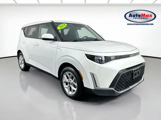 White 2024 Kia Soul LX for sale in Framingham, MA