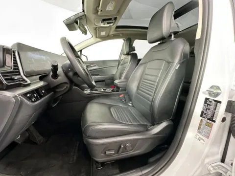 More photos of 2023 Kia Sportage SX-Prestige at AutoMax Preowned Framingham, MA