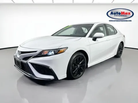 More photos of 2024 Toyota Camry SE at AutoMax Preowned Framingham, MA