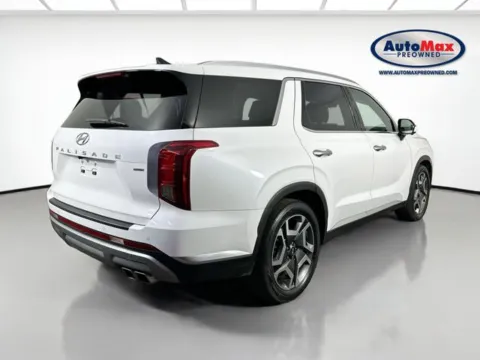 Photos of 2023 Hyundai Palisade Limited for sale in Framingham, MA at AutoMax Preowned Framingham