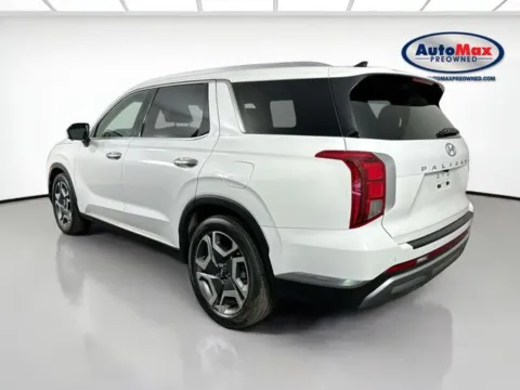 More photos of 2023 Hyundai Palisade Limited at AutoMax Preowned Framingham, MA