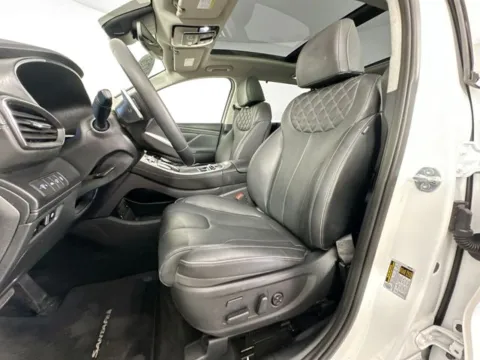 More photos of 2023 Hyundai Santa Fe Plug-In Hybrid Limited at AutoMax Preowned Framingham, MA