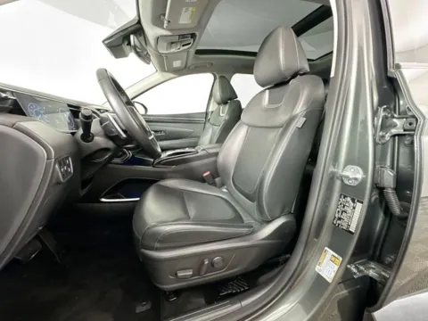 More photos of 2023 Hyundai Tucson Hybrid Limited at AutoMax Preowned Framingham, MA